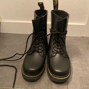 COPY - Dr. Martens Drench 8 Eye Boot, Coolest RUBBER/VEGAN Rain boots EVER!